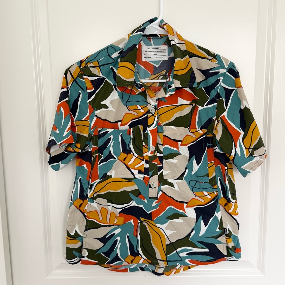 REI Multicolor Leaf Print Blouse